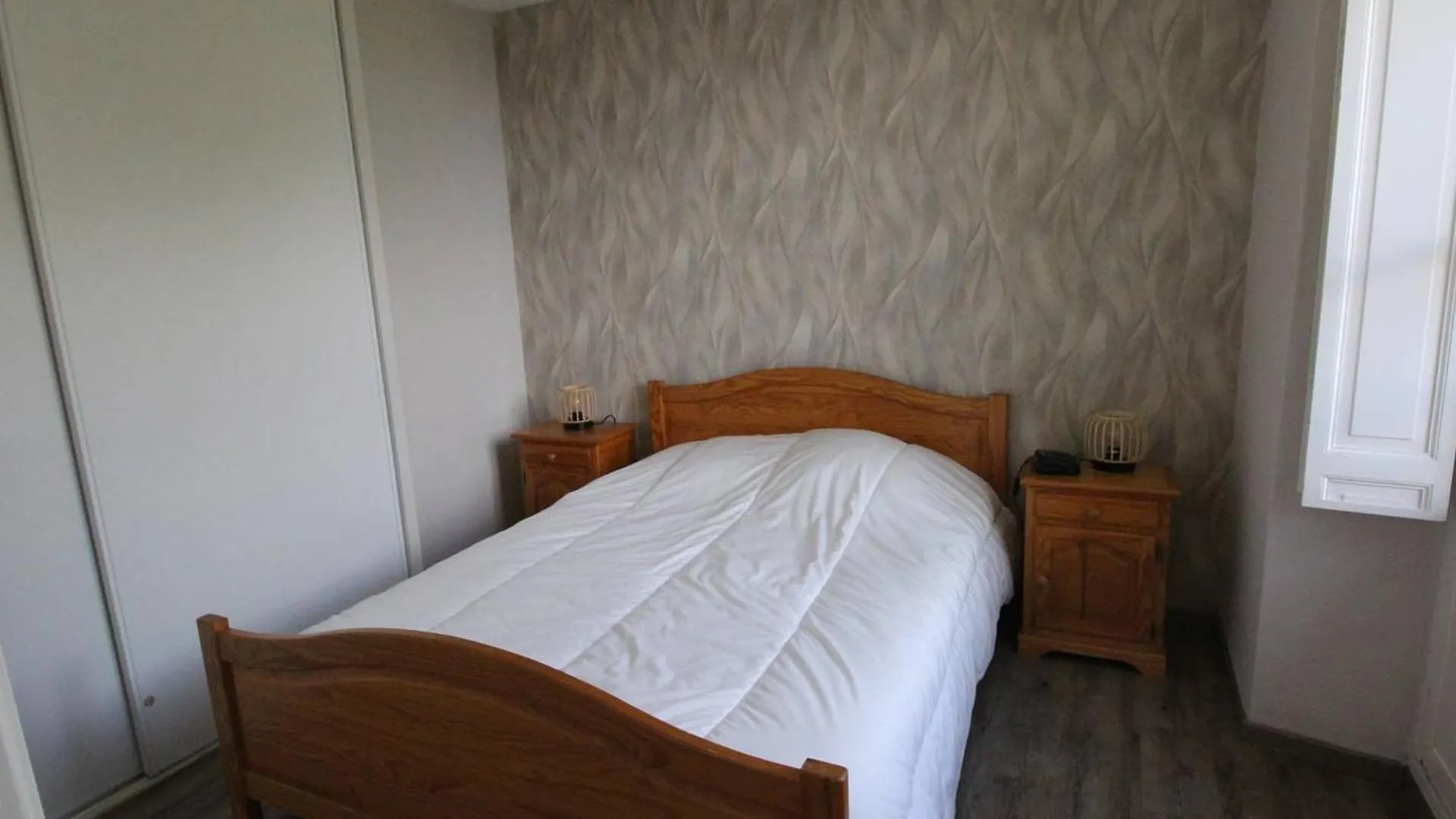 아파트 Luchon - 2 Pieces Cabine Pour 6 Pers. Avec Parking Et Animaux Admis - Fr-1-313-226 Bagnères-de-Luchon